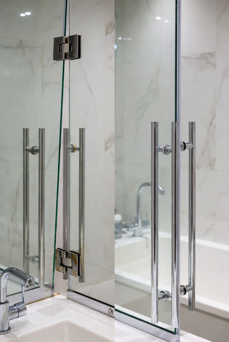 Топ-5 ошибок при заказе стеклянных изделий для ванной и кухни в 2026 году